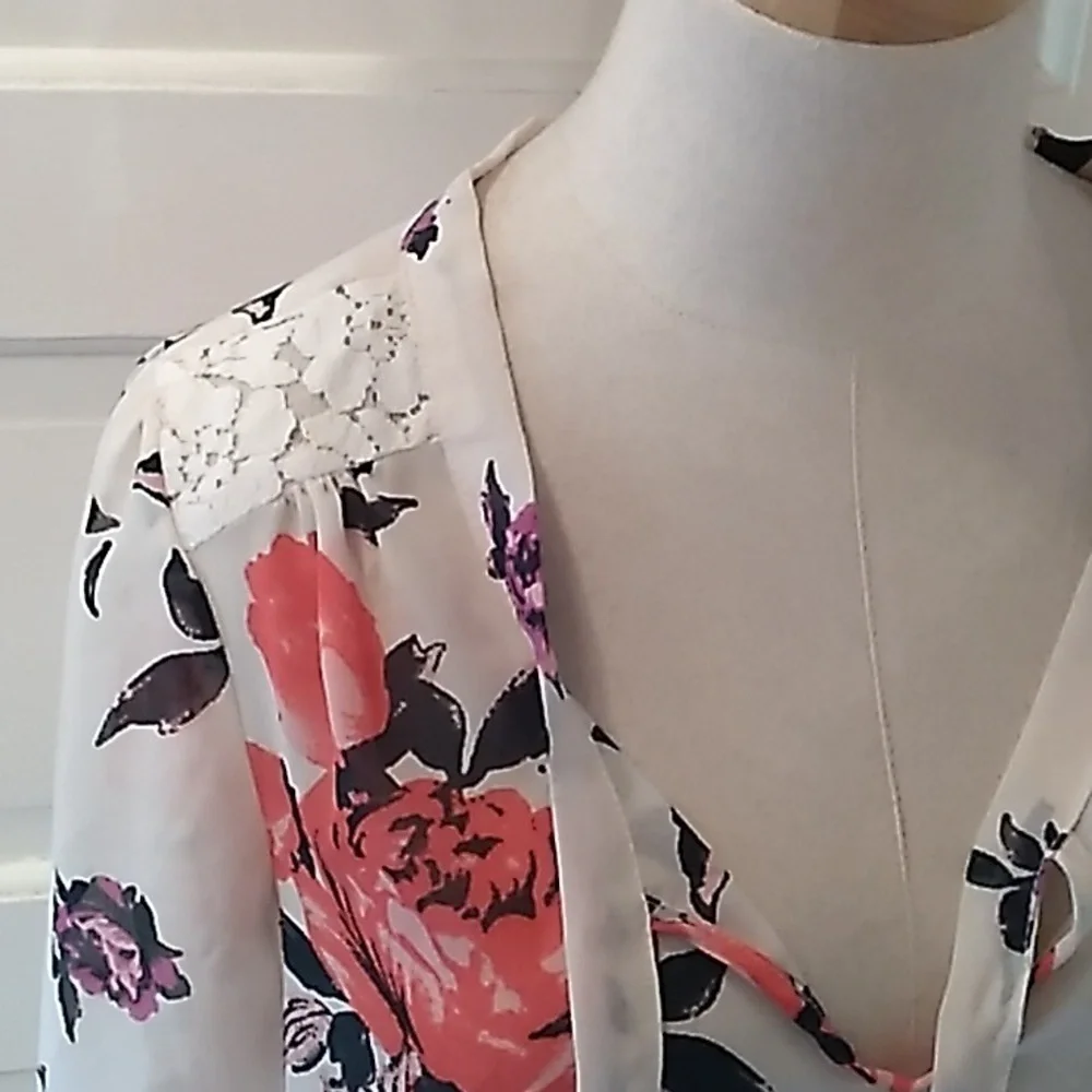 Live 4 Truth medium floral dressy casual shirt